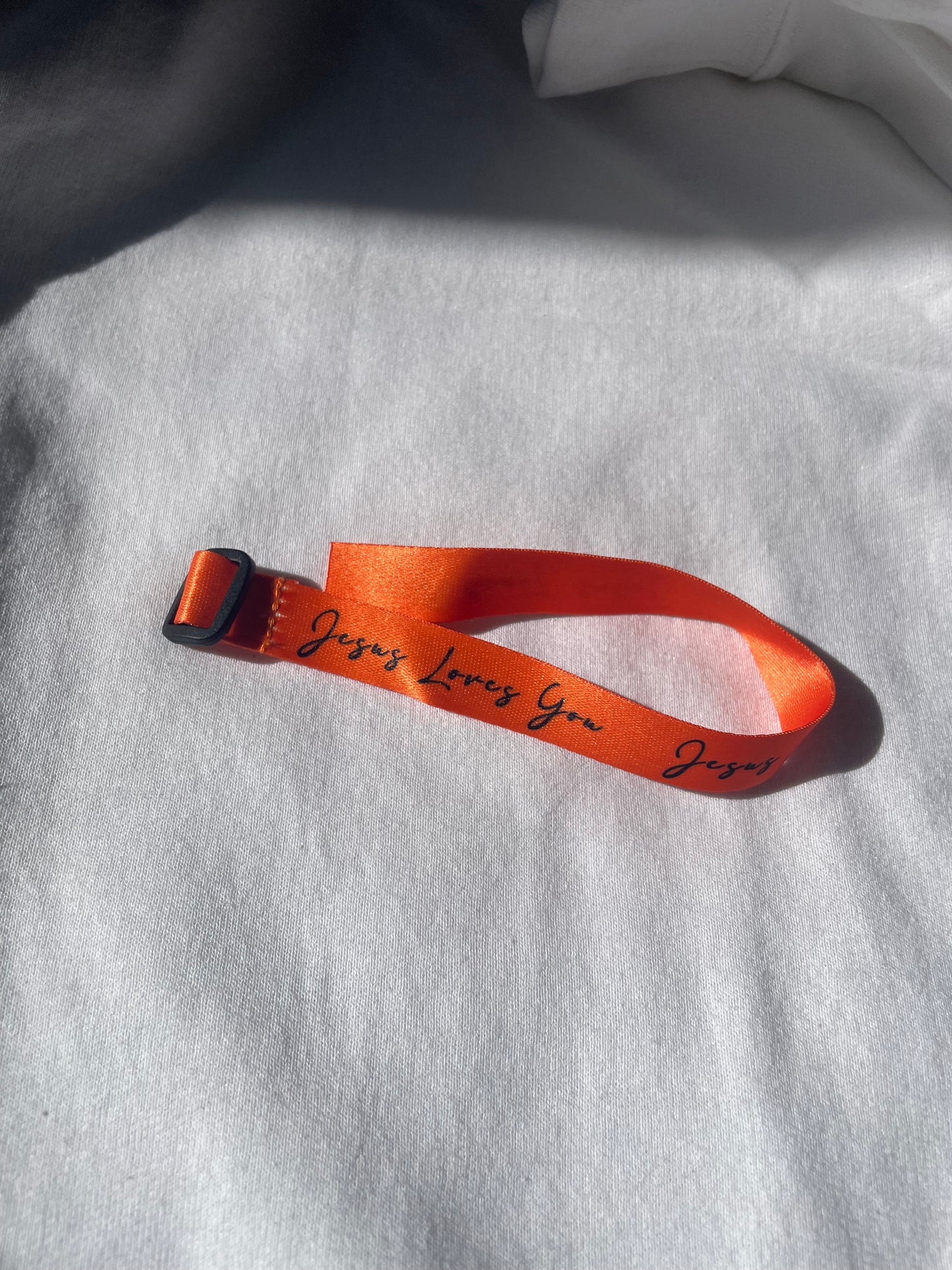 Jesus Loves You-Bracelet