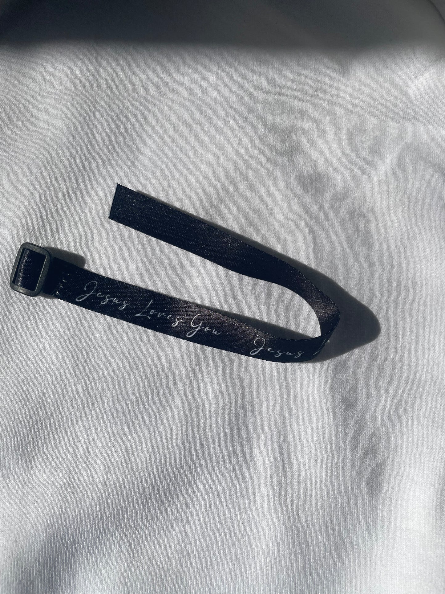 Jesus Loves You-Bracelet