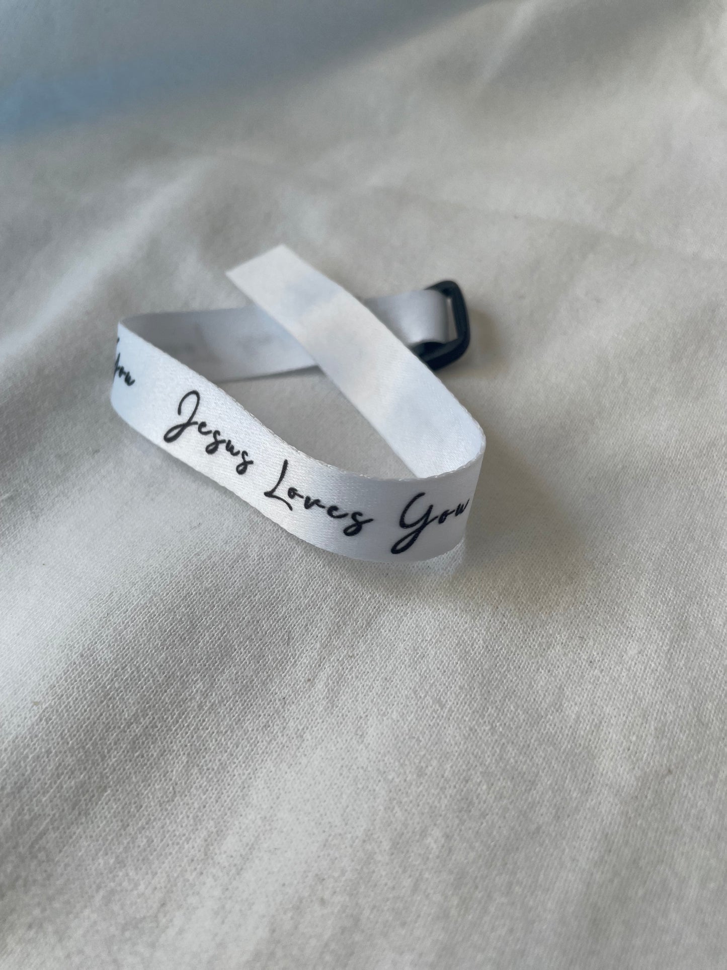 Jesus Loves You-Bracelet