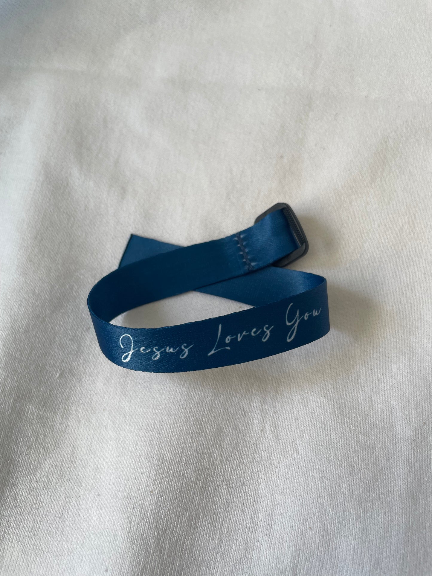 Jesus Loves You-Bracelet